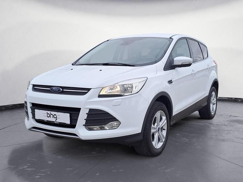 Weiß Gebraucht 2016 Ford Kuga SUV | 10.990 € (Superpreis) - Bild 1/4