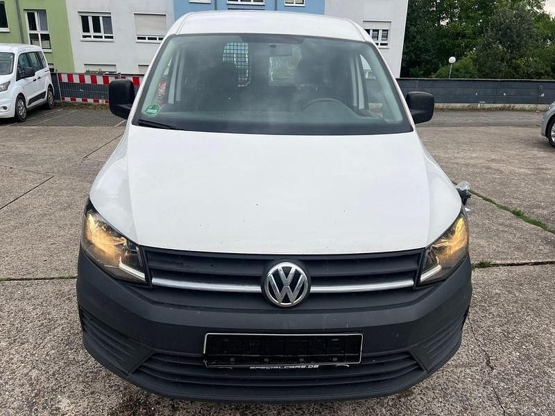 Weiß Gebraucht 2017 VW Caddy Maxi Van / Kleinbus | 4.900 € - Bild 1/4