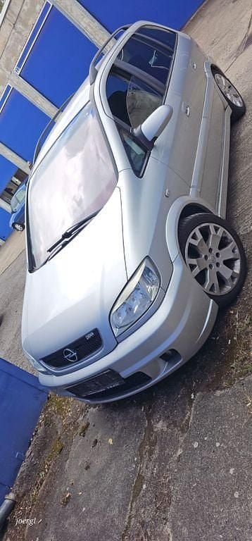 Silber Gebraucht 2001 Opel Zafira OPC Van / Kleinbus | 1.500 € - Bild 1/4