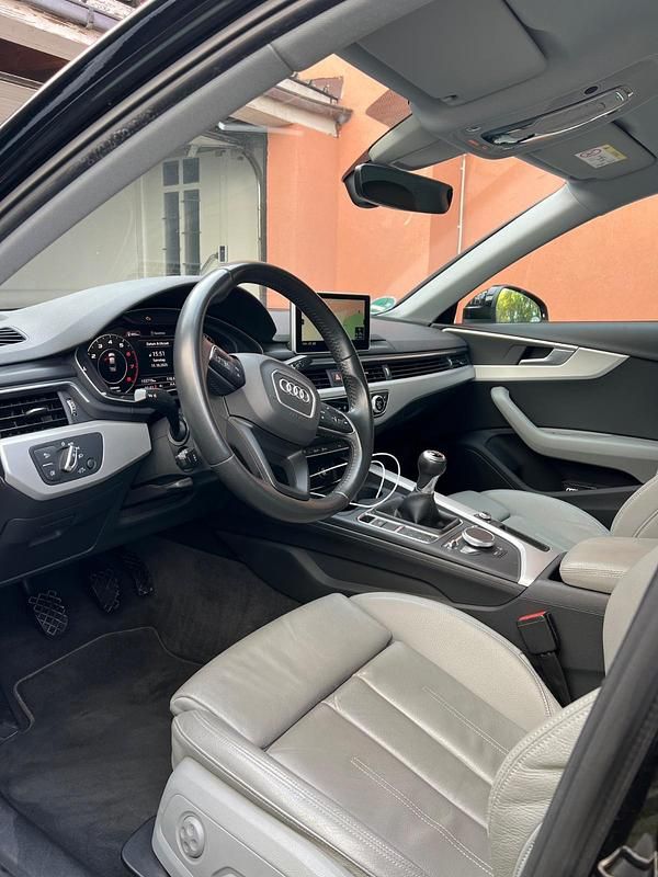 Gebraucht Audi A4 Business 190 PS (139 kW) 2019 Schwarz Limousine