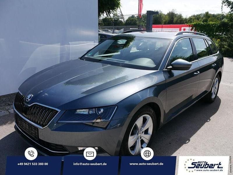 Grau Gebraucht 2018 Skoda Superb Ambition Kombi | 9.990 € (Superpreis) - Bild 1/4