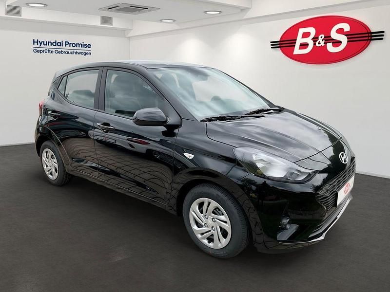 Neu Hyundai i10 Select 63 PS (46 kW) 2025 Phantom black Kleinwagen