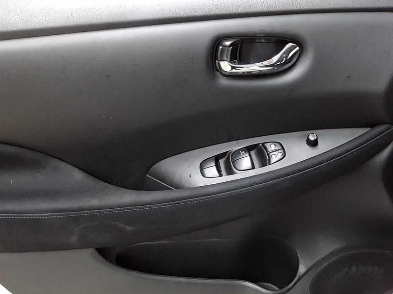 Gebraucht Nissan Leaf 110 kW (150 PS) 2022 Arctic solid white Kleinwagen