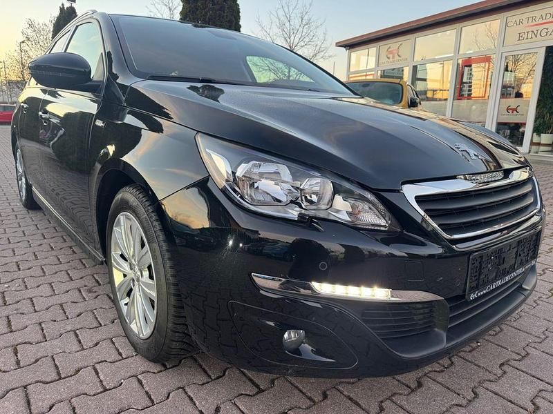 Gebraucht Peugeot 308 SW Style 120 PS (88 kW) 2017 Schwarz Kombi