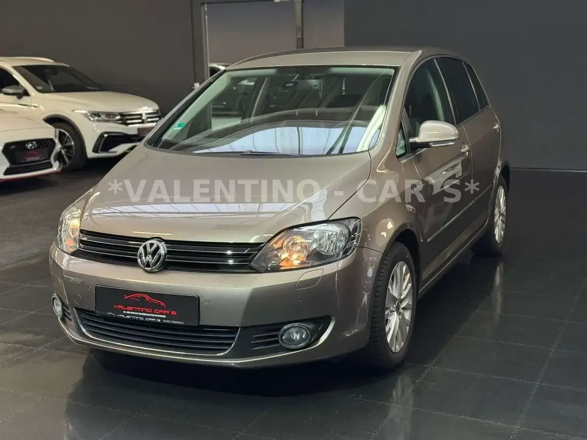 Gebraucht VW Golf Plus Life 122 PS (89 kW) 2013 Braun Van / Kleinbus