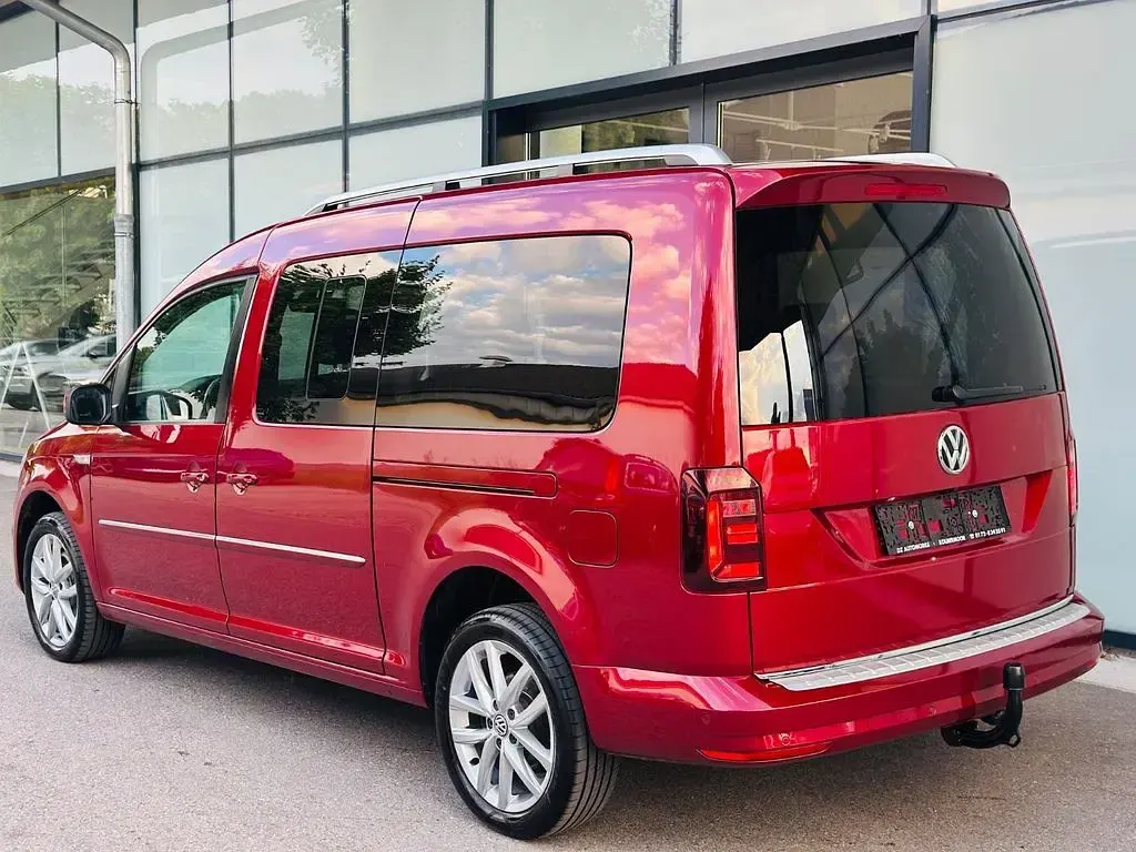 Gebraucht VW Caddy Maxi Highline 125 PS (91 kW) 2017 Rot Van / Kleinbus