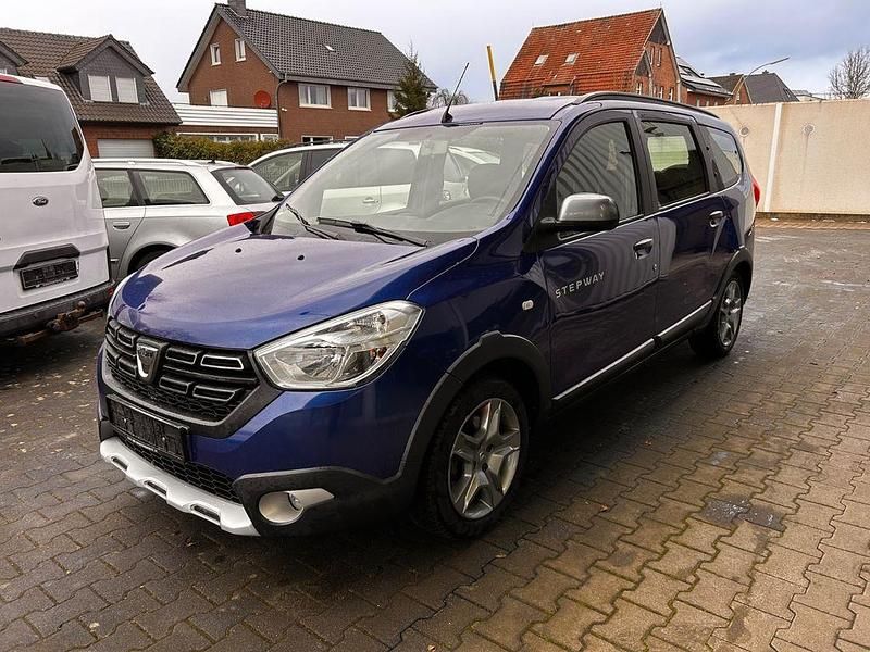 Gebraucht Dacia Lodgy Stepway 116 PS (85 kW) 2022 Blau Van / Kleinbus