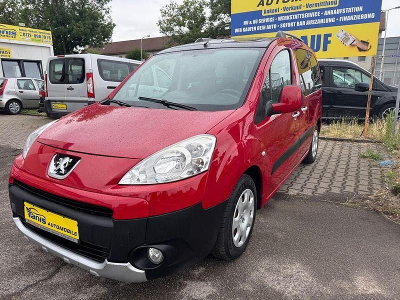 Rot Gebraucht 2010 Peugeot Partner Tepee Family Van / Kleinbus | 4.000 € (Fairer Preis) - Bild 1/4
