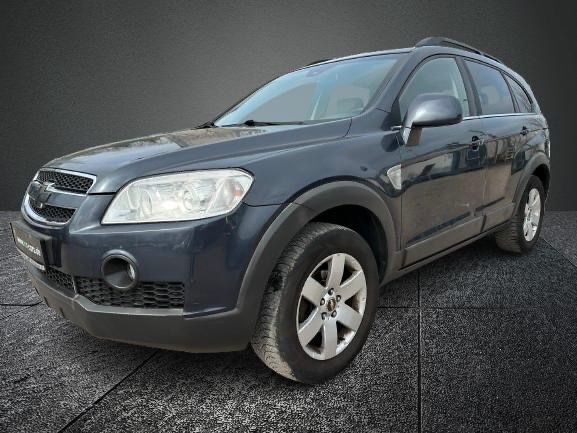 Grau Gebraucht 2008 Chevrolet Captiva LS SUV | 4.800 € - Bild 1/4