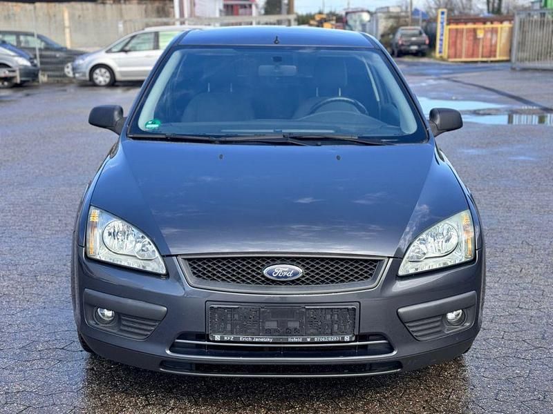Gebraucht Ford Focus 101 PS (74 kW) 2005 Grau Limousine