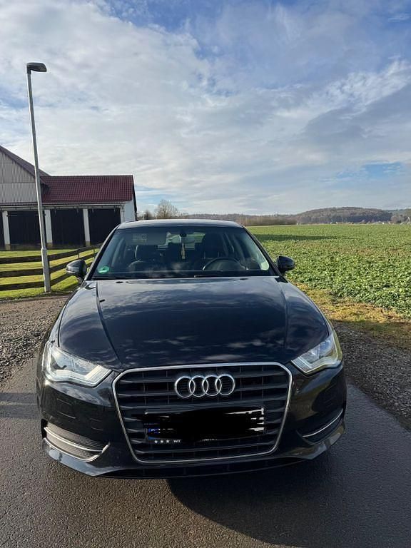 Gebraucht Audi A3 Ambition 105 PS (77 kW) 2014 Schwarz Limousine