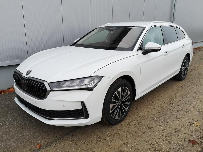 Purewhite Neu 2025 Skoda Superb Selection | 43.275 € (Superpreis) - Bild 1/4