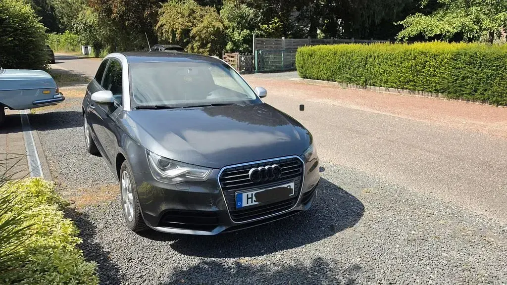 Gebraucht Audi A1 122 PS (89 kW) 2011 Grau Kleinwagen