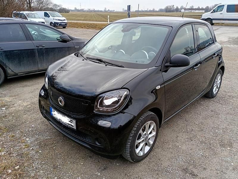 Gebraucht Smart ForFour Electric Drive 60 kW (82 PS) 2019 Schwarz Limousine