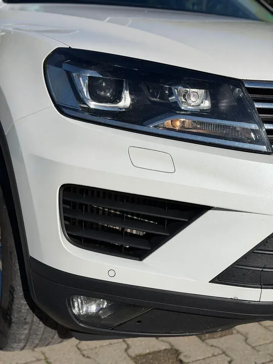 Gebraucht VW Touareg 204 PS (150 kW) 2017 Weiß SUV