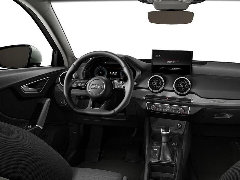 Gebraucht Audi Q2 Advanced Plus 150 PS (110 kW) 2025 Tausilber metallic SUV