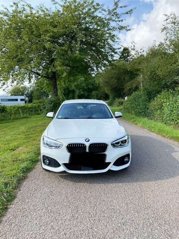 Weiß Gebraucht 2015 BMW 120 M Sport Kleinwagen | 11.550 € (Fairer Preis) - Bild 1/4