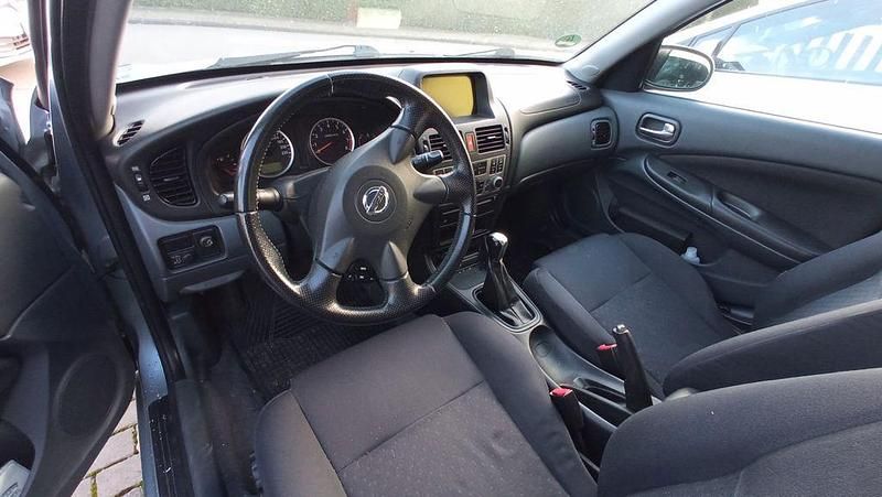 Gebraucht Nissan Almera Acenta 98 PS (72 kW) 2005 Grau Limousine