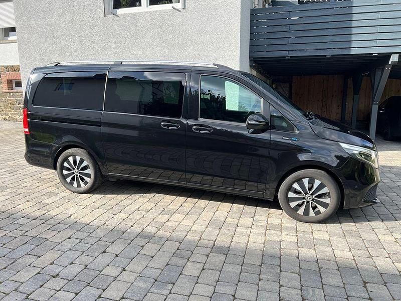 Gebraucht Mercedes EQV300 150 kW (204 PS) 2020 Schwarz Van / Kleinbus