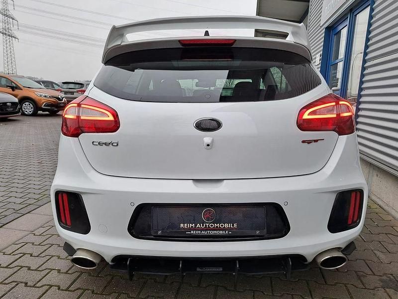 Gebraucht Kia Ceed GT-Track 204 PS (150 kW) 2018 Weiß Kleinwagen