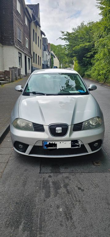 Silber Gebraucht 2005 Seat Ibiza Sport Limousine | 950 € (Fairer Preis) - Bild 1/4