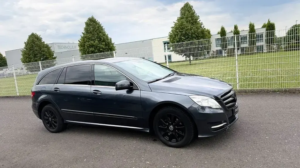 Gebraucht Mercedes R350 265 PS (194 kW) 2012 Tenoritgrau Kombi