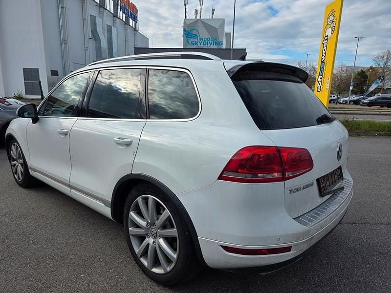 Gebraucht VW Touareg 245 PS (180 kW) 2012 Weiß SUV