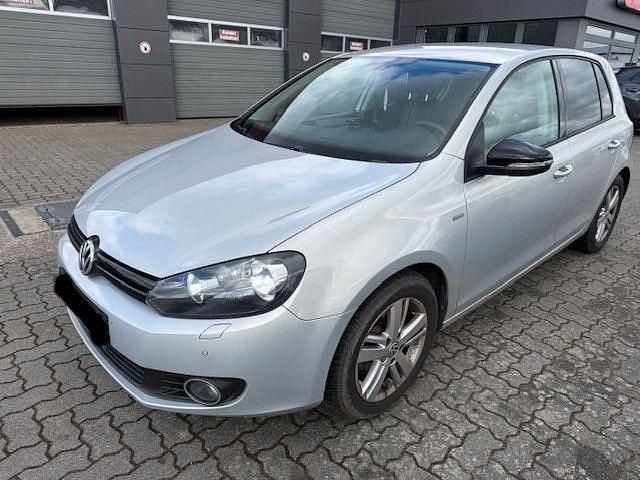 Gebraucht VW Golf VII Match 86 PS (63 kW) 2012 Gold Limousine