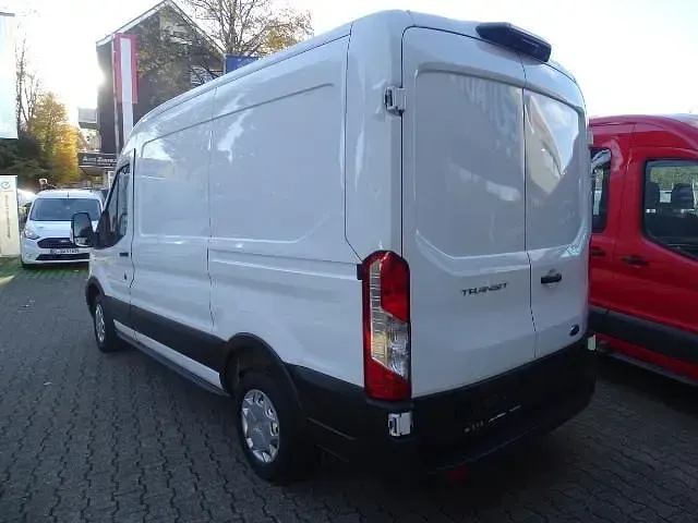 Gebraucht Ford Transit Trend 131 PS (96 kW) 2022 Frostweiss Van