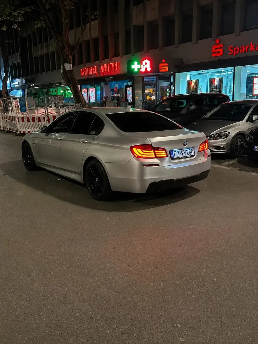 Gebraucht BMW 520 184 PS (135 kW) 2012 Silber Limousine