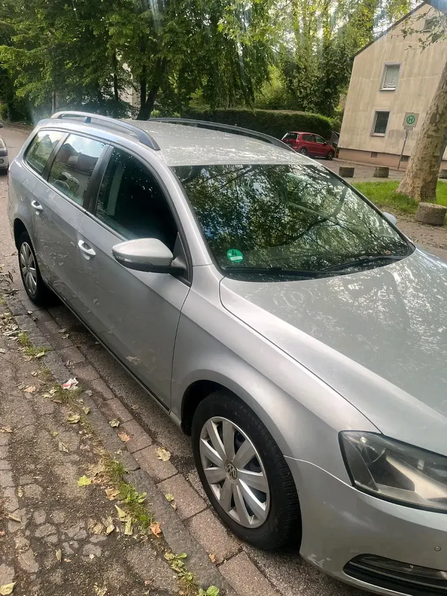 Gebraucht VW Passat 140 PS (102 kW) 2012 Silber Kombi
