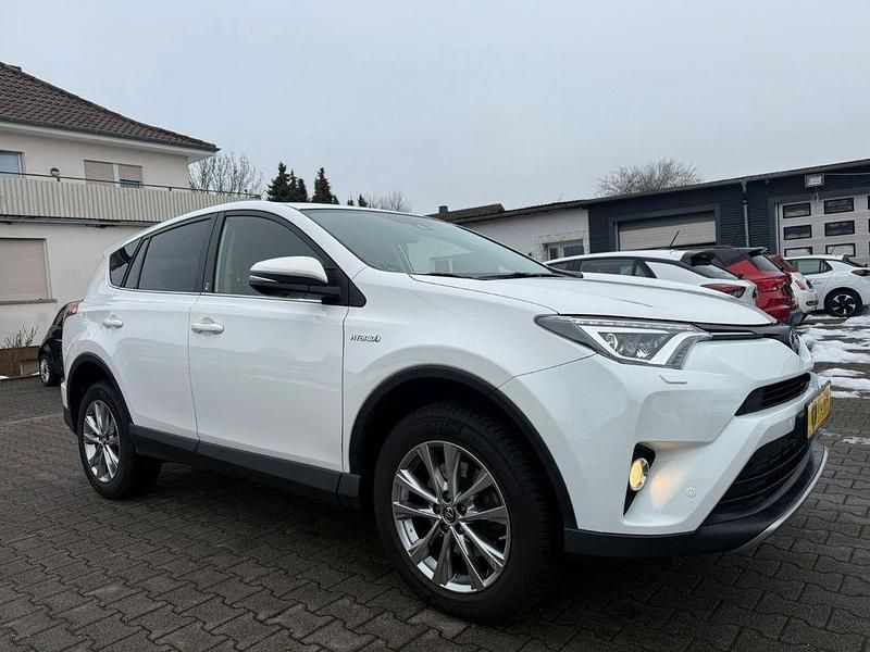 Gebraucht Toyota RAV4 Hybrid Team 197 PS (144 kW) 2018 Weiß SUV
