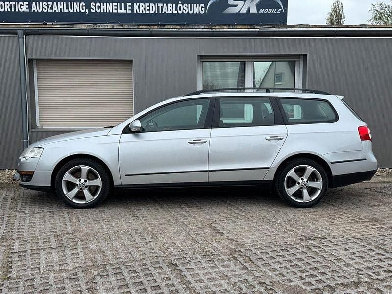 Usata VW Passat 110 CV (80 kW) 2009 Argento Station wagon