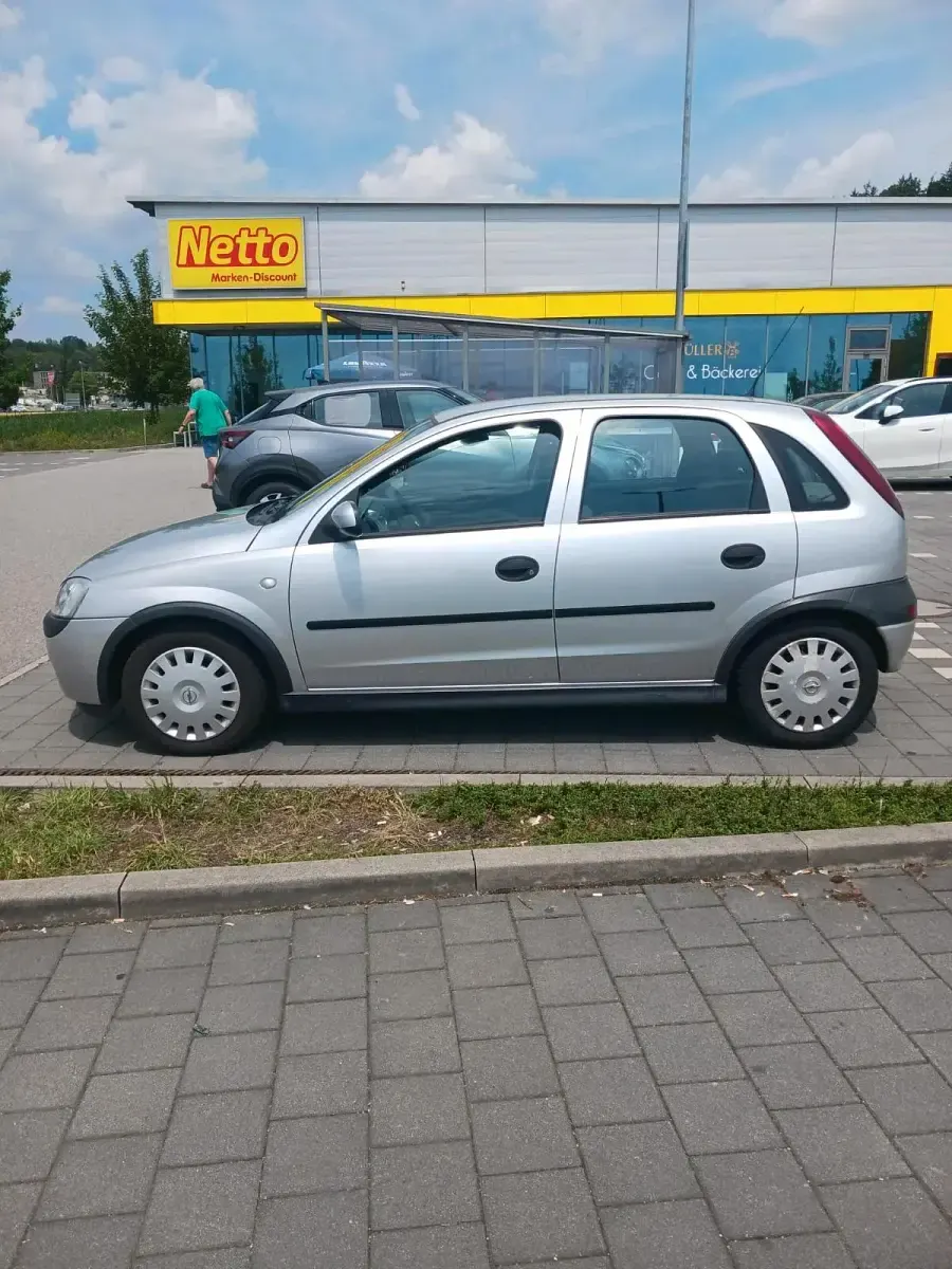 Gebraucht Opel Corsa 75 PS (55 kW) 2001 Silber Kleinwagen