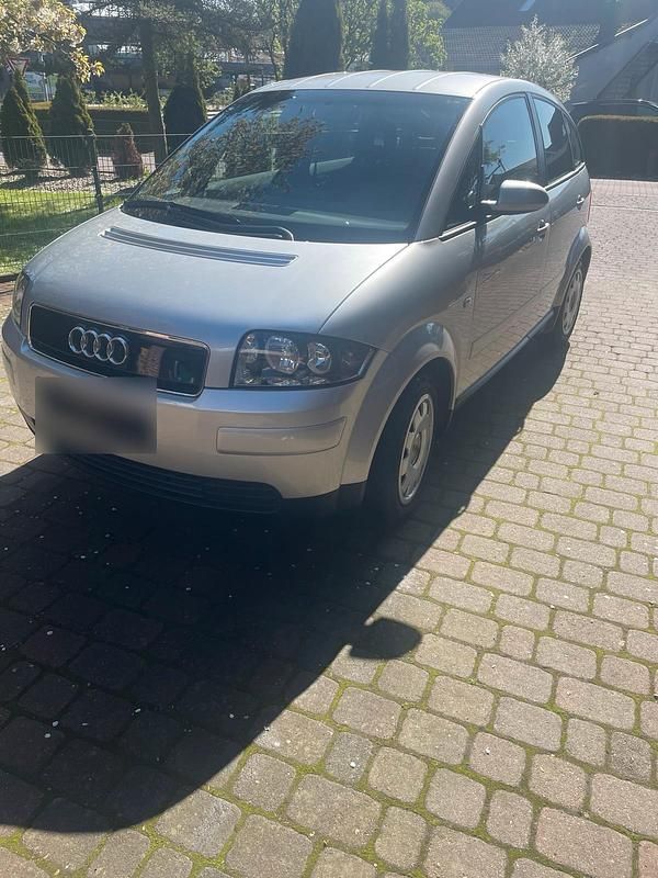 Usata Audi A2 75 CV (55 kW) 2002 Argento Utilitaria