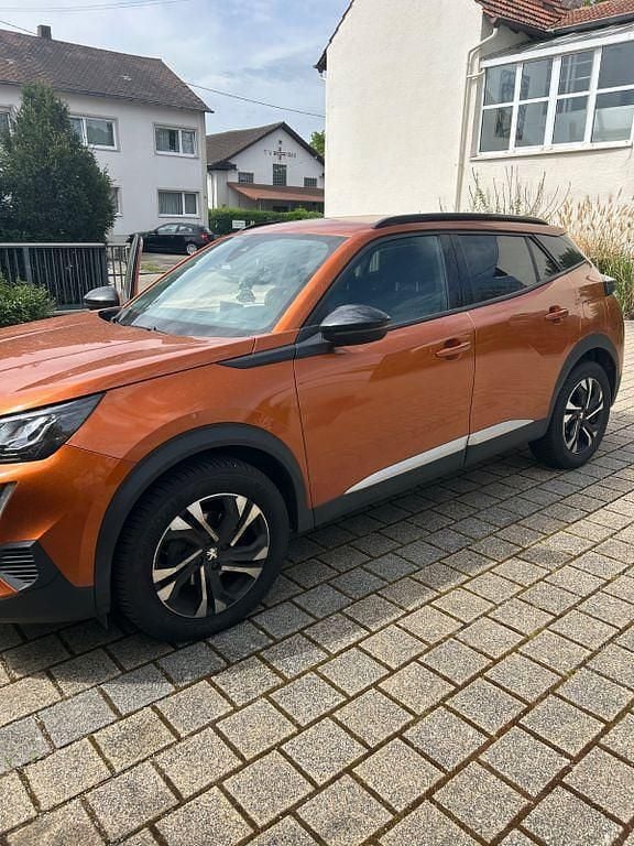 Orange Gebraucht 2022 Peugeot 2008 Allure SUV | 16.300 € (Superpreis) - Bild 1/4