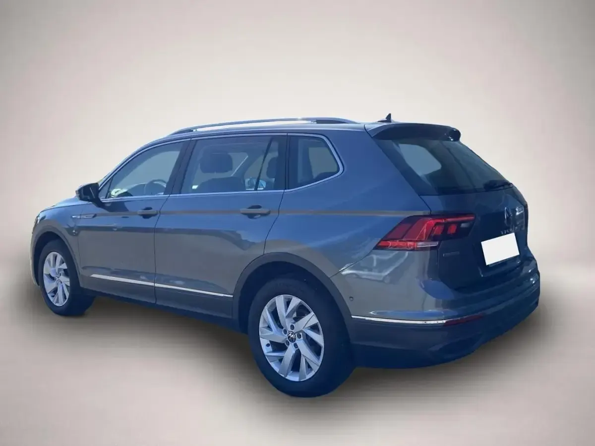 Gebraucht VW Tiguan Allspace Life 150 PS (110 kW) 2022 Manufacturer SUV