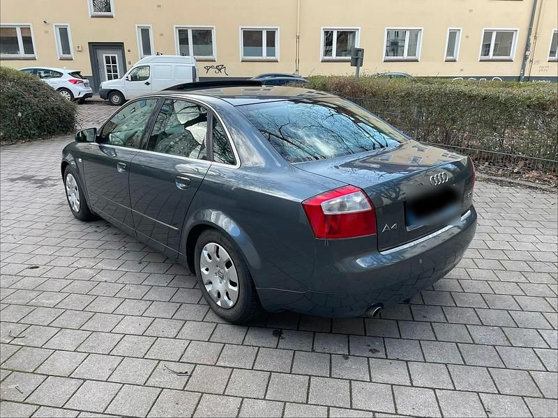 Gebraucht Audi A4 131 PS (96 kW) 2005 Grau Limousine