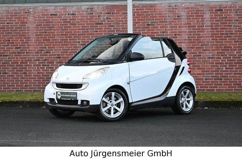 Weiß Gebraucht 2008 Smart ForTwo Cabrio Pulse Cabrio | 5.555 € (Teuer) - Bild 1/3