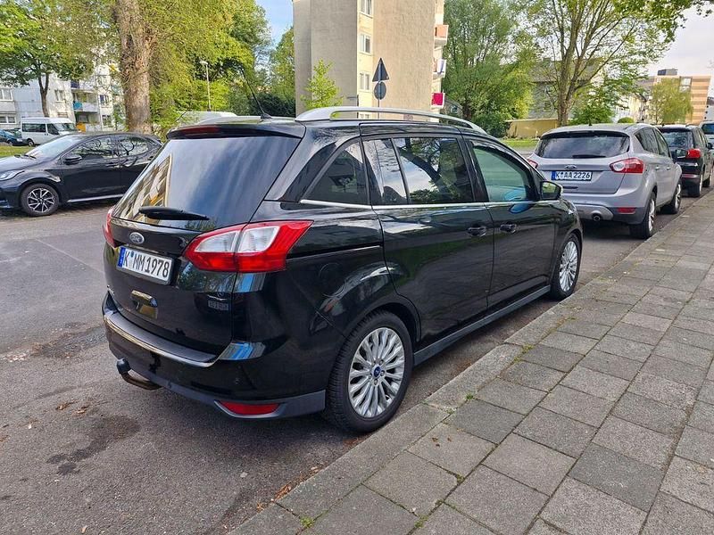 Schwarz Gebraucht 2011 Ford Grand C-Max Titanium Van / Kleinbus | 7.200 € (Etwas zu teuer) - Bild 1/4