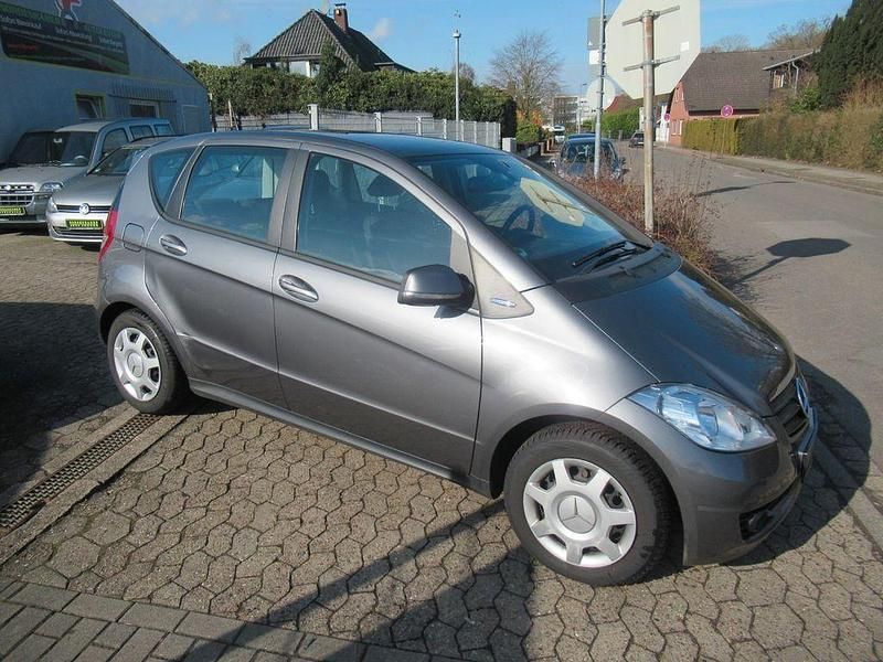 Gebraucht Mercedes A160 Elegance 95 PS (69 kW) 2009 Braun Van / Kleinbus