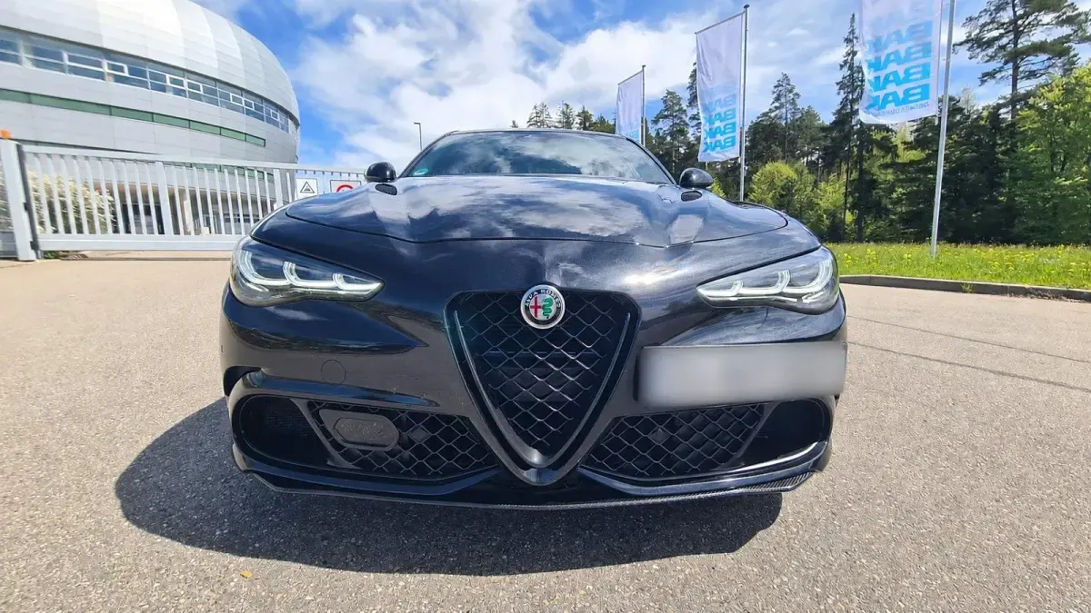 Neu Alfa Romeo Giulia Quadrifoglio 520 PS (382 kW) 2025 Schwarz Limousine