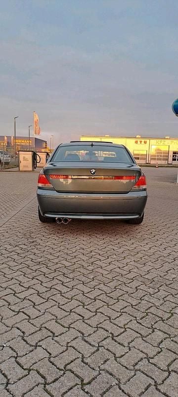 Gebraucht BMW 735 272 PS (200 kW) 2002 Grau Limousine