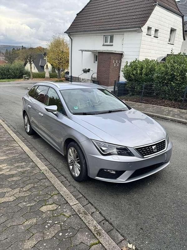 Silber Gebraucht 2018 Seat Leon ST XCELLENCE Kombi | 11.500 € (Guter Preis) - Bild 1/4