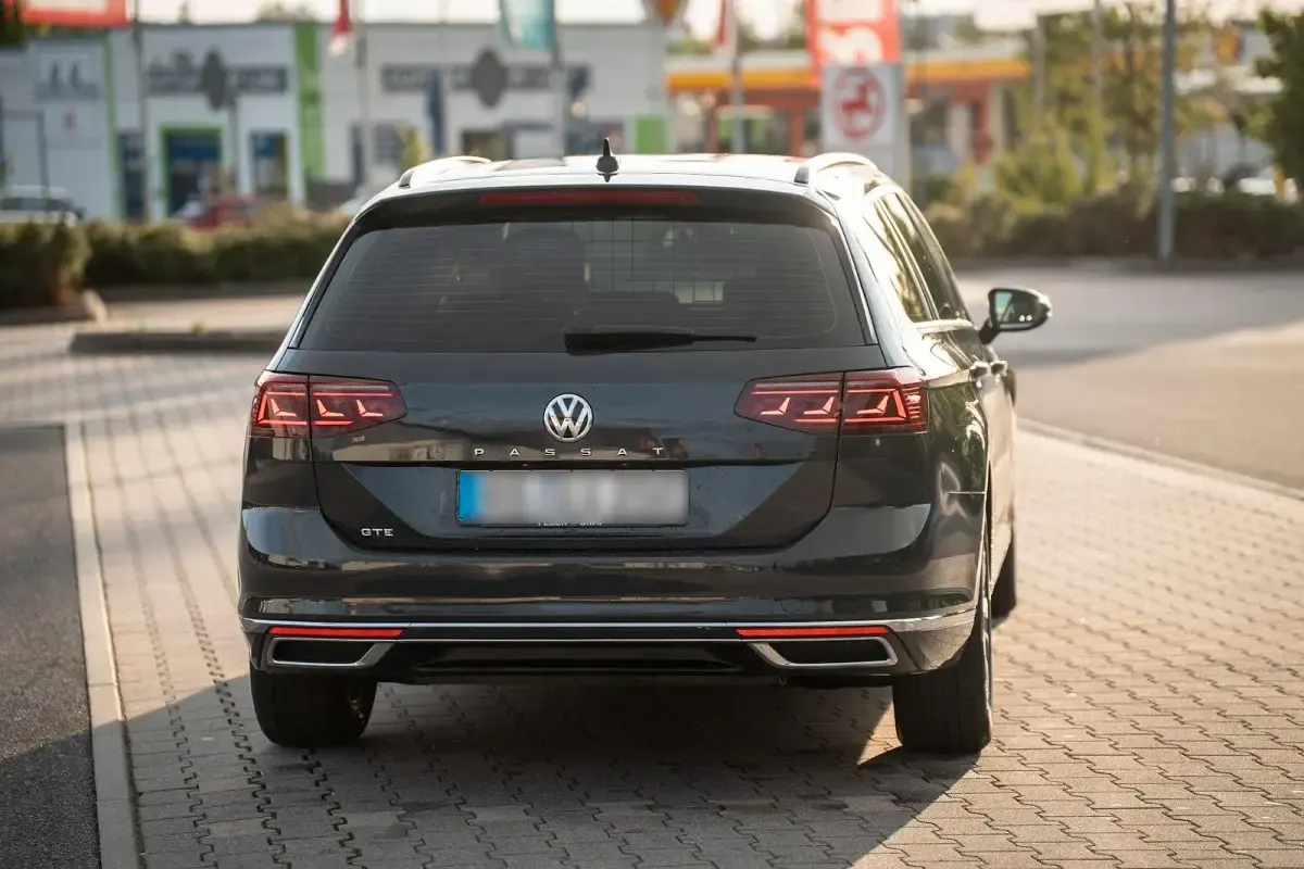 Gebraucht VW Passat GTE 218 PS (160 kW) 2020 Grau Kombi