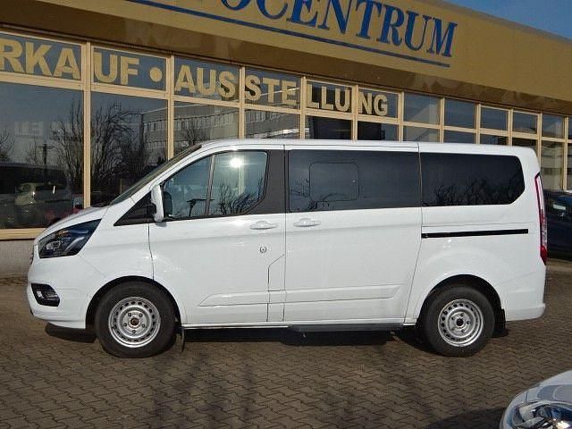 Gebraucht Ford Tourneo Titanium 150 PS (110 kW) 2022 Weiß Van / Kleinbus