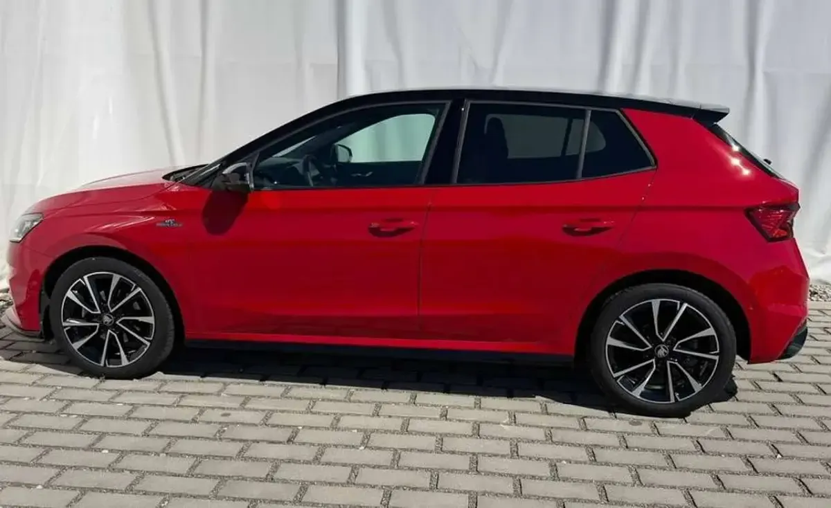 Gebraucht Skoda Fabia Monte Carlo 116 PS (85 kW) 2025 Velvetrot metallic Kleinwagen