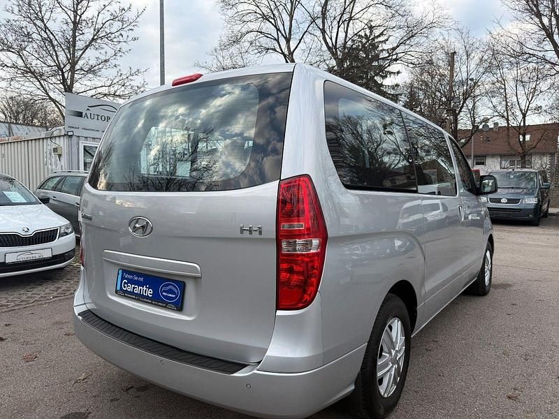 Gebraucht Hyundai H-1 170 PS (125 kW) 2008 Silber Van / Kleinbus