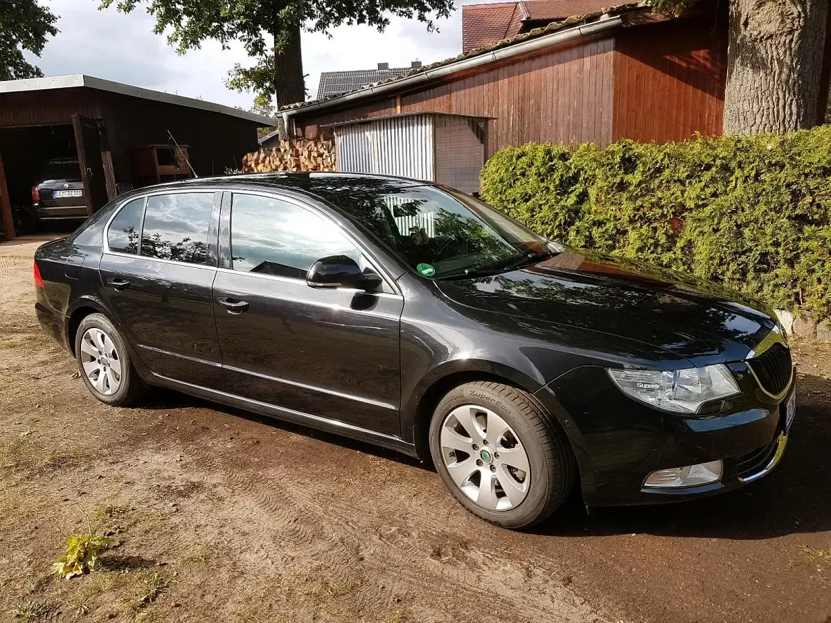 Gebraucht Skoda Superb 160 PS (117 kW) 2008 Schwarz Limousine