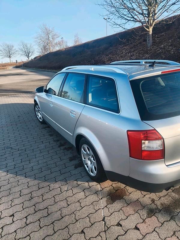 Gebraucht Audi A4 131 PS (96 kW) 2002 Silber Kombi